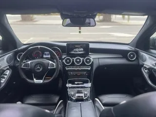 Plazas traseras del Mercedes-Benz Clase C C 63 S AMG 510 CV