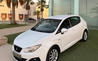 SEAT Ibiza 1.6 TDI 105 CV Style blanco en vista frontal tres cuartos