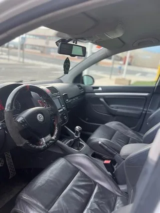 Detalle del interior del Volkswagen Golf GT 2.0 TDI 170 CV