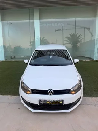Frontal del Volkswagen Polo 1.6 TDI 105 CV blanco