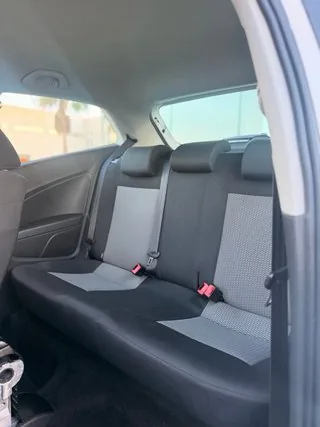Interior y salpicadero del Volkswagen Polo 1.6 TDI 105 CV